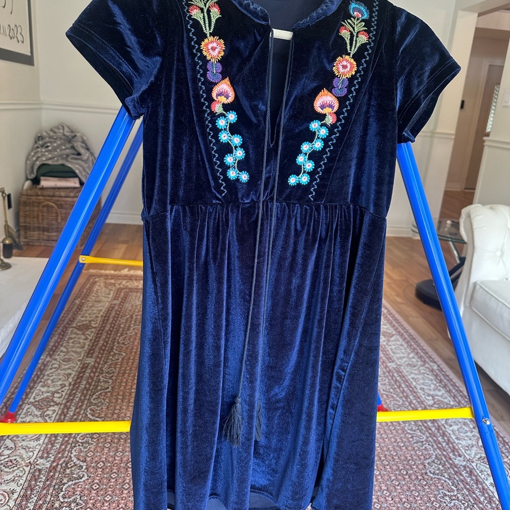 Dress - Picture 2 of 2